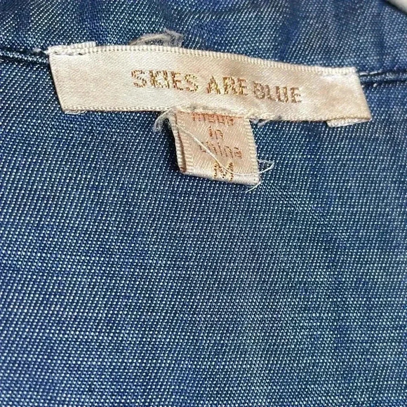 Skies are Blue Denim Top - Picture 5 of 7